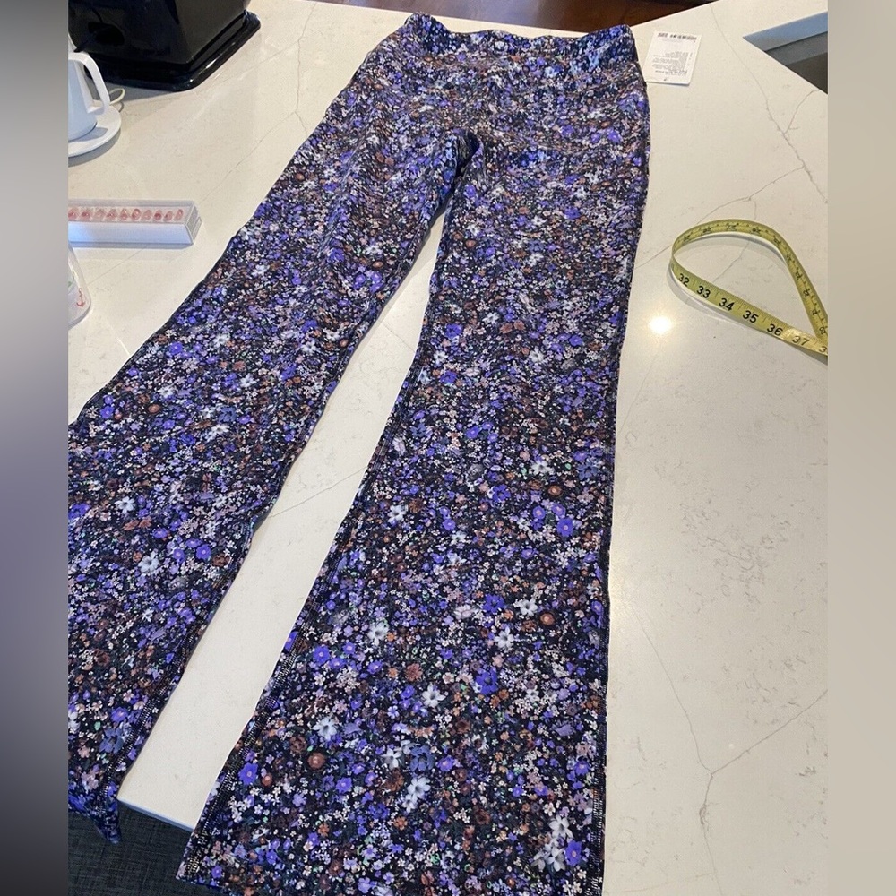 Lululemon groove flare pants size 8